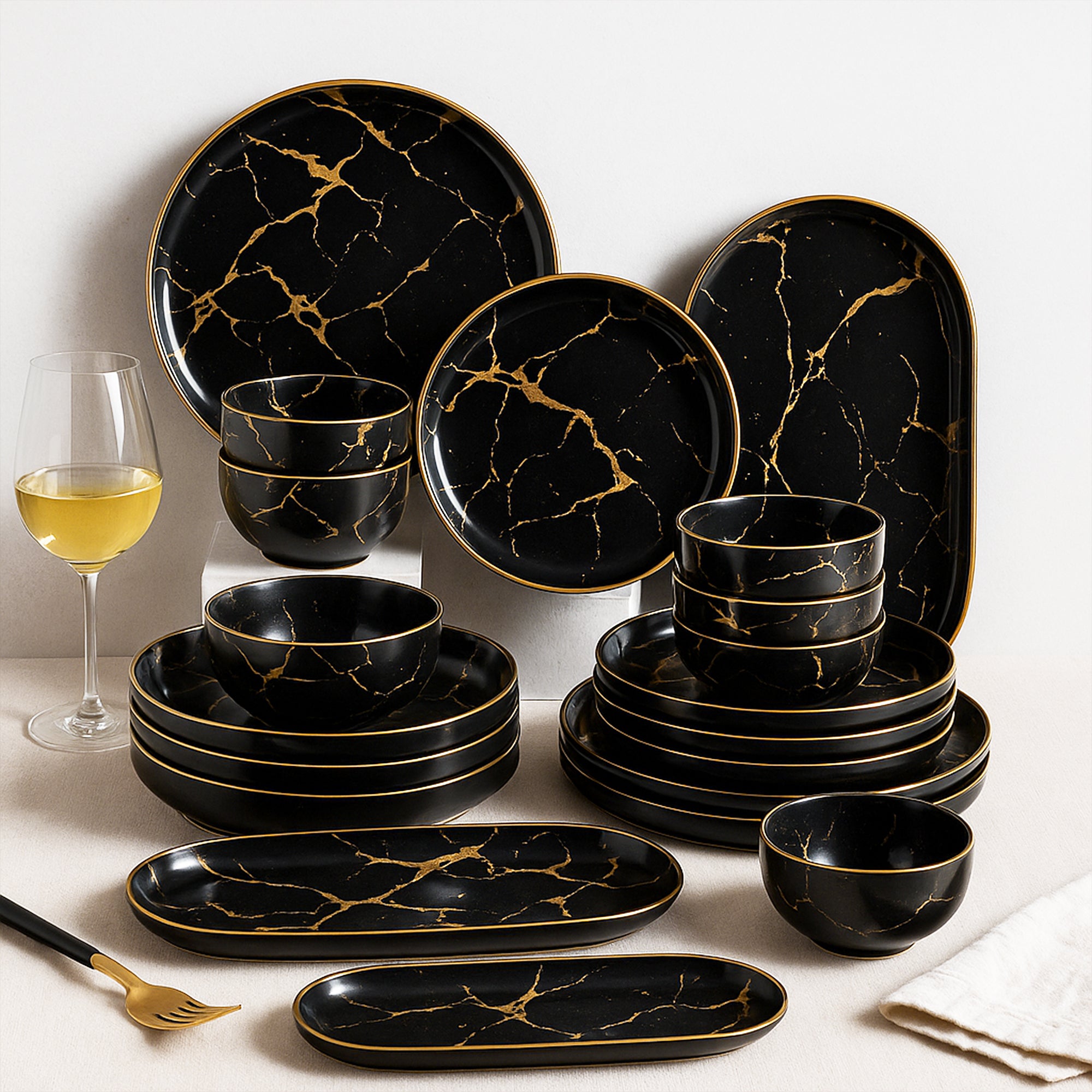 Gold On Black Marble Round 20 Pieces Dinnerware