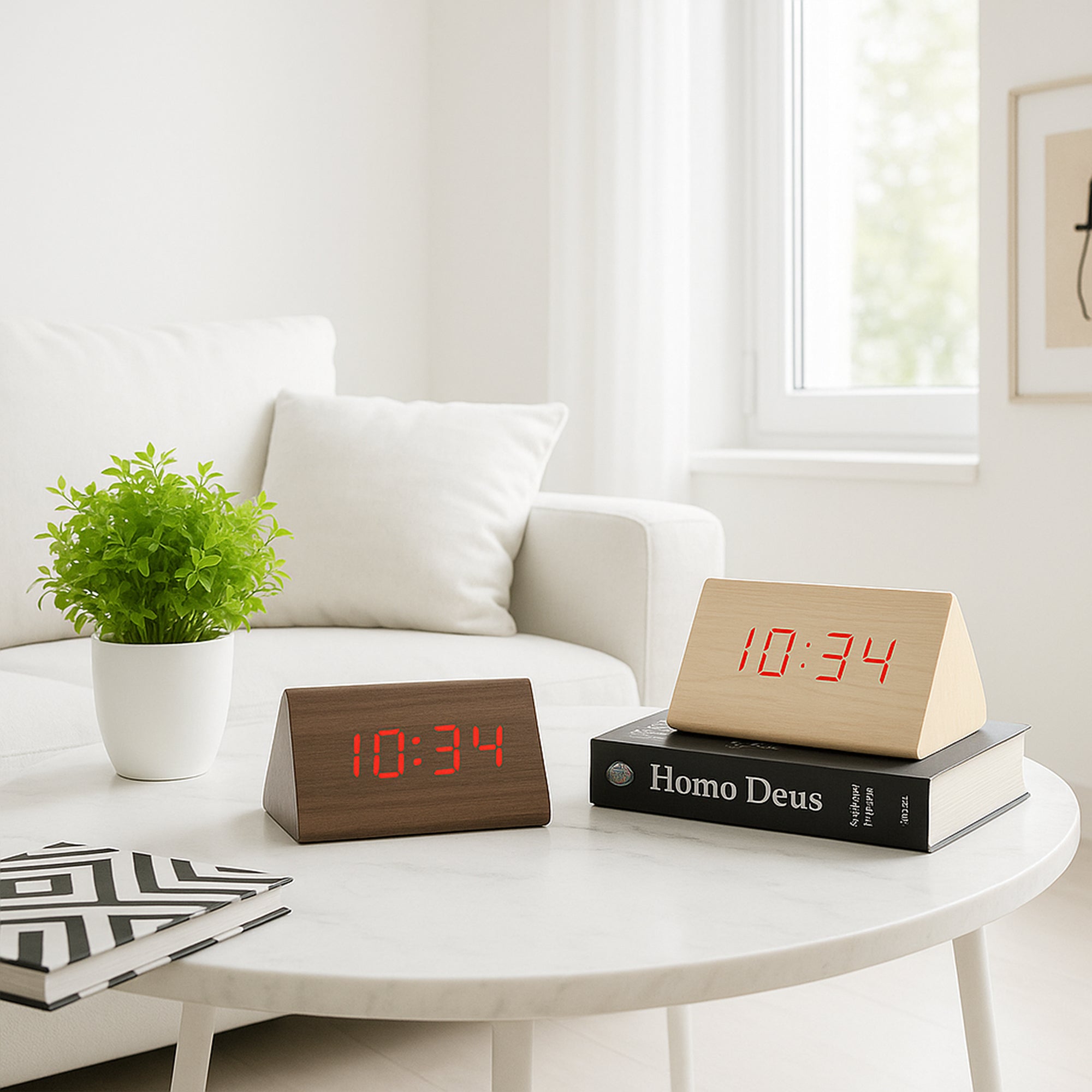 Dynamo Table Clock Pyramid Pack