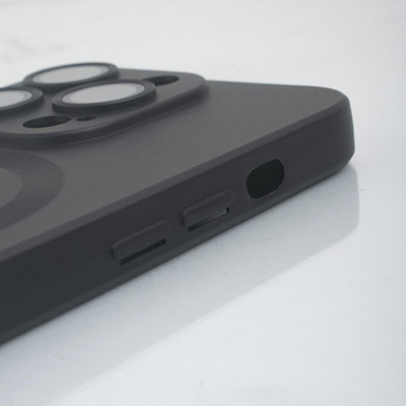 iPhone 15 Pro Max Luxe Wrap Premium MagSafe Cover