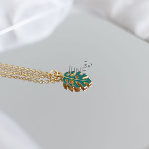 Leaf Pendant - Necklace Necklace June Trading