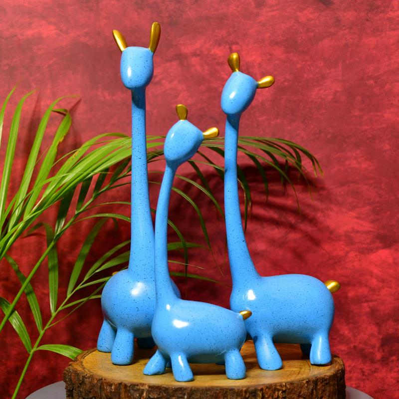 Sowpeace Resin Giraffe Family