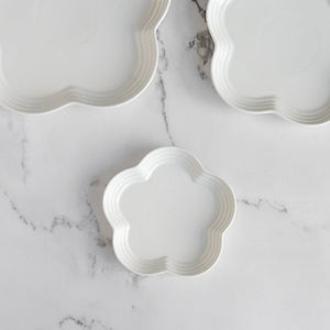 Pretty Flower Shaped Plate Dinner Plates June Trading Small White
