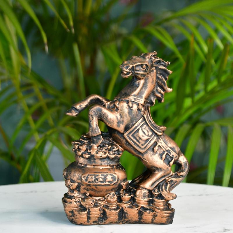 Sowpeace Resin Coin Horse Holder