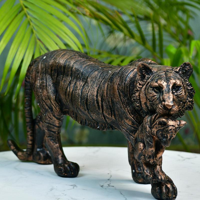 Sowpeace Resin Tiger Decor