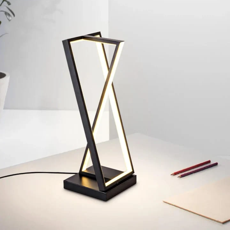 Geomatry Style Metal Table Lamp
