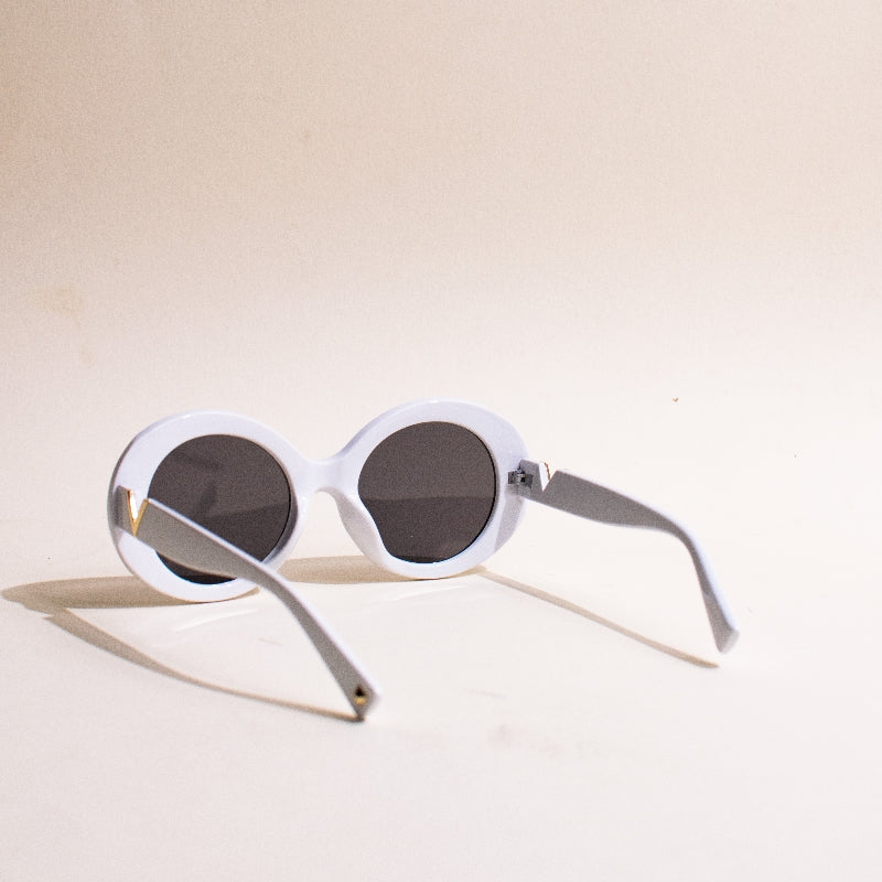 Go Vintage Oversized White Sunglass Eyewear June Trading   