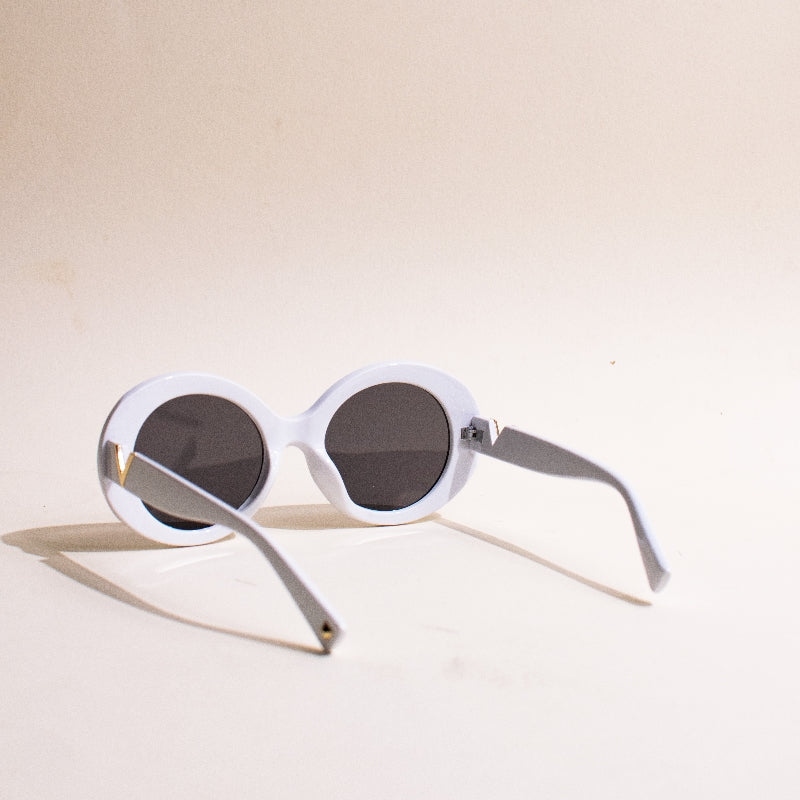 Go Vintage Oversized White Sunglass Eyewear June Trading   