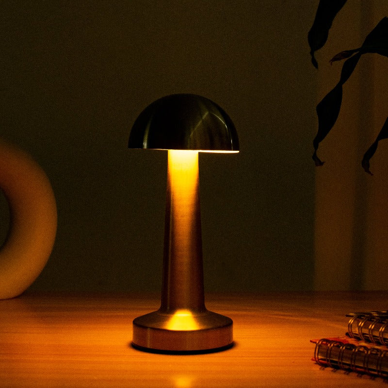 Splendid Bright Table Lamp