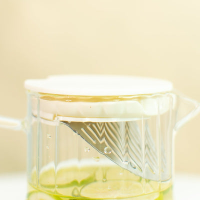 Chic Glass Teapot with Inbuilt Strainer