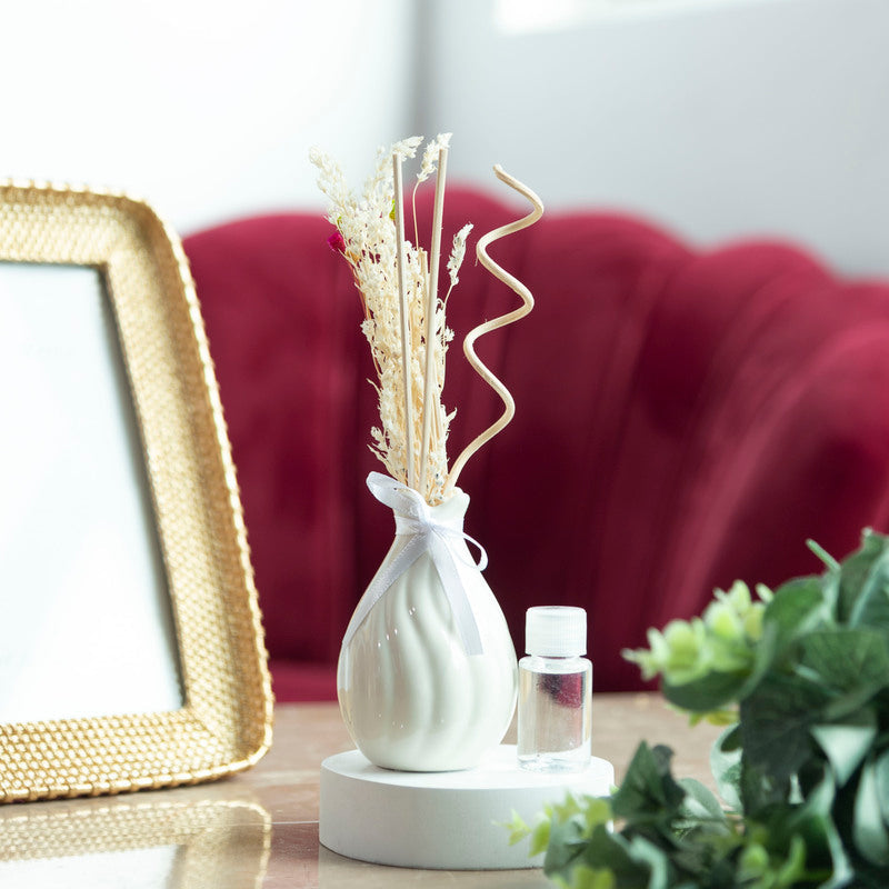 Elusive Vase Pampas Reed Diffuser Aroma Diffusers June Trading Charming Jasmine  