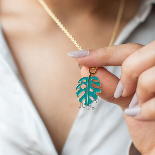Leaf Pendant - Necklace Necklace June Trading   