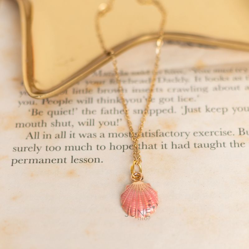 Coral Seashell  - Necklace Necklace June Trading   