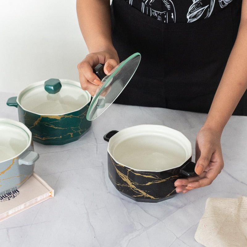 Splash Of Gold Ceramic Casserole With Lid
