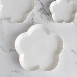 Pretty Flower Shaped Plate Dinner Plates June Trading Big White 