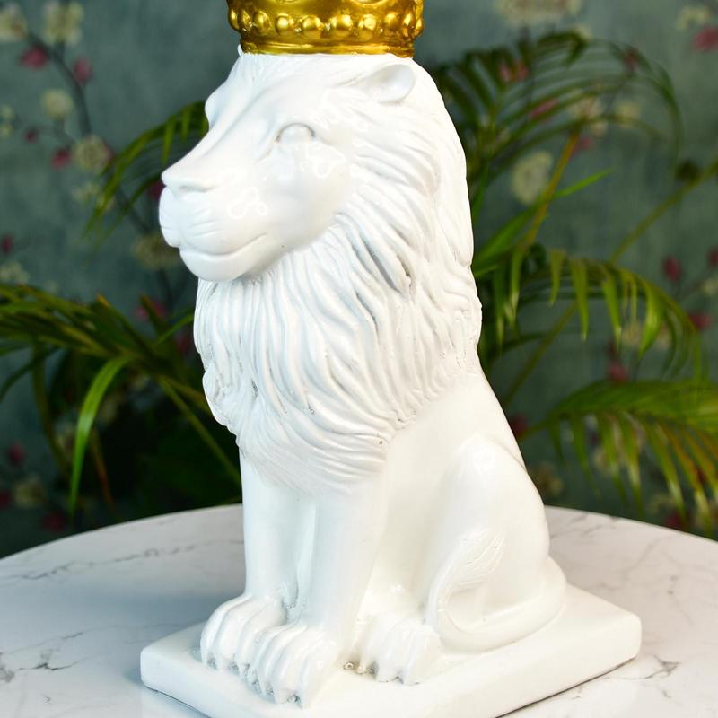 Sowpeace White Lion Showpiece