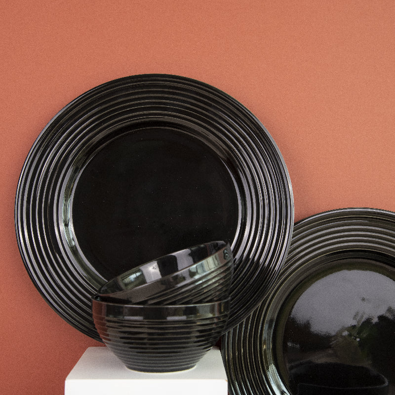 Bold Black Swirl Dinner Plate Dinner Plates June Trading   
